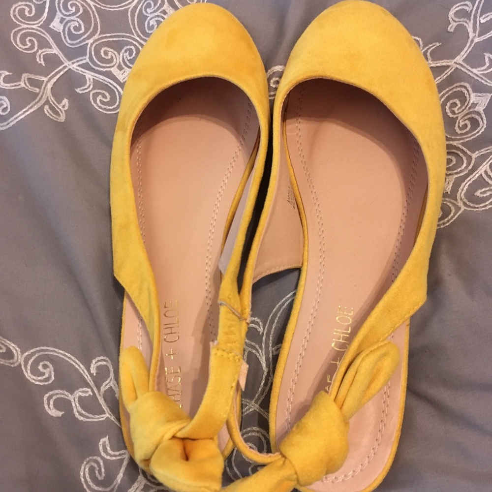 Chase & Chloe yellow sling backs